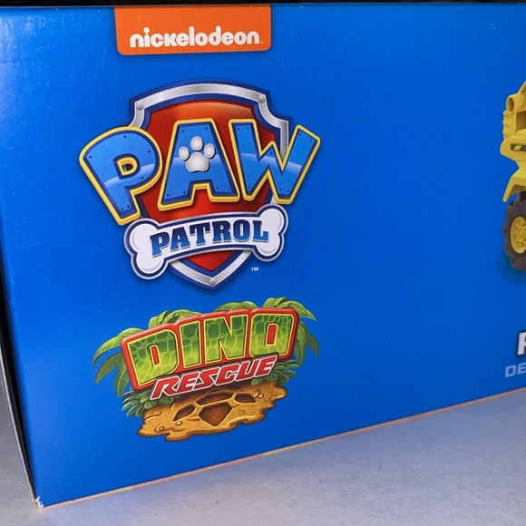 Paw Patrol Rubble Deluxe Vehicle - Picture 9 of 9